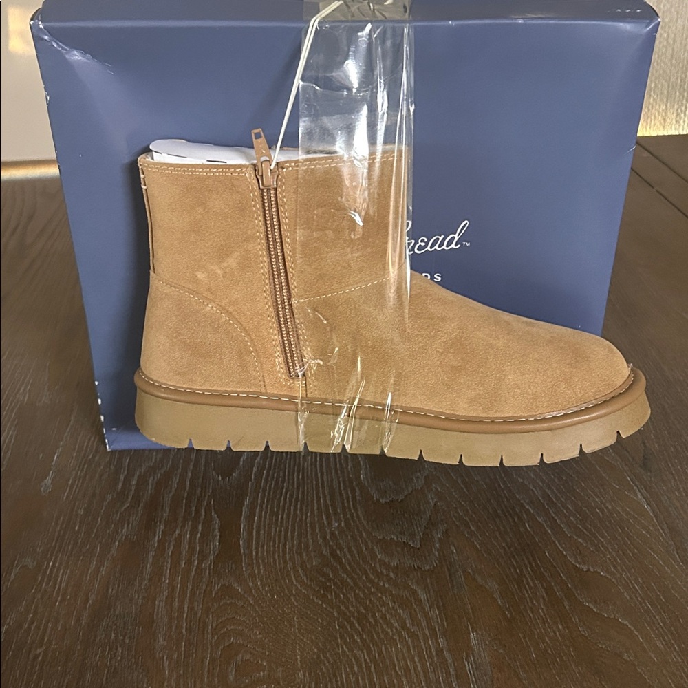 Universal Thread Light Brown Memory Foam Boots - image 1